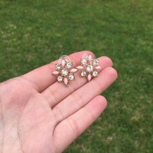 Peachy pearls and diamonds stud earrings